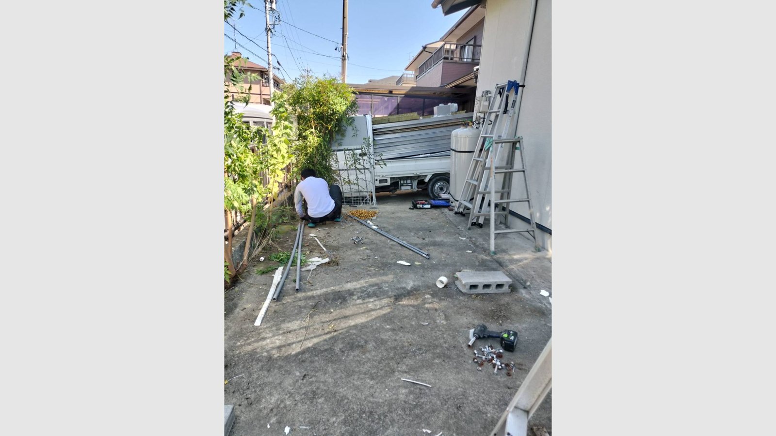 敷地内プレハブの解体工事